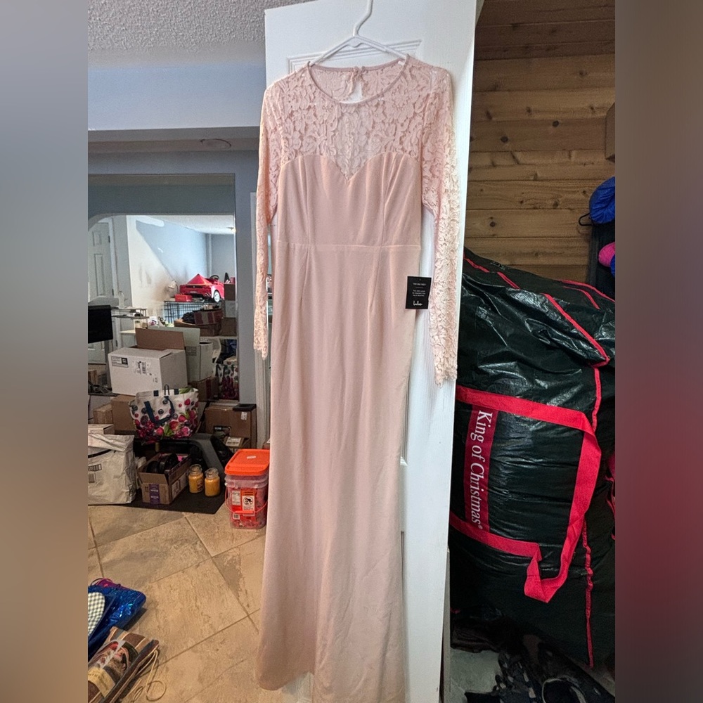 Lulus long sleeve pink dress with lace sleeves
